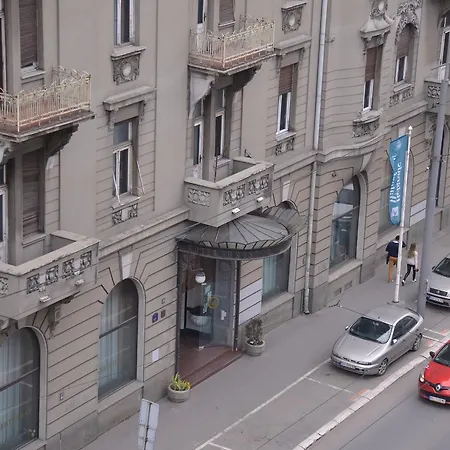 Готель The Bristol 5*